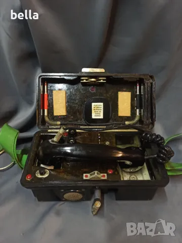 Военнен полеви телефон-VEB FUNKWERK KÖLLEDА- FF63M,в запазен вид видно и от снимките,бакелтен
