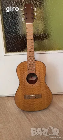 Рядък винтидж находка: 3/4 китара „Пълдин“ (Puldin) – Чисто нова / NOS (New Old Stock), масив смърч