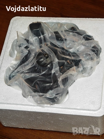 водна помпа Тойота хибрид , снимка 2 - Части - 52392119