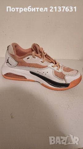 МАРАТОНКИ  Nike  -  N 35 ,5 , снимка 1 - Маратонки - 44348444