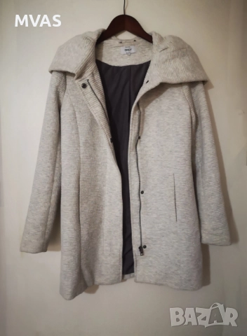 Спортно палто с широка качулка на цип светло сиво S размер