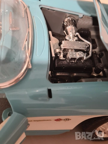 Колекционерски метален модел 1957 Chevrolet Corvette мащаб 1:18, снимка 8 - Колекции - 53394754