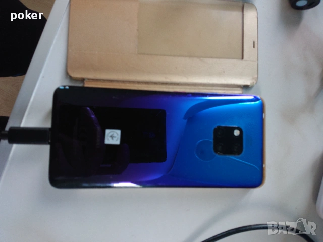 Huawei mate 20 pro с пукнато предно стъкло, снимка 4 - Huawei - 53033371