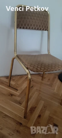 3 стола златист цвят. Добре запазени, снимка 2 - Столове - 50923178