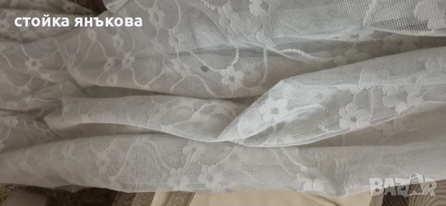 Продавам бяло перде с орнаменти цветя, снимка 8 - Пердета и завеси - 51221493