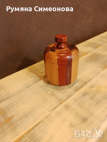 Декоративна кутийка с капак 