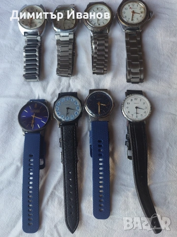 Съветски механични часовници. Продават се заедно и поотделно. Приемам и бартери за други часовници. 
