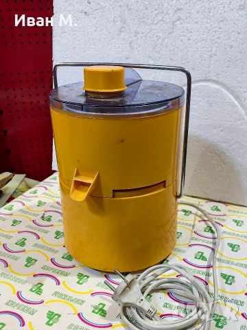 Сокоизтисквачка от СОЦа , снимка 2 - Сокоизстисквачки и цитрус преси - 52812722