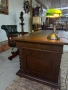 Класическо английско масивно бюро с кожен плот, снимка 4