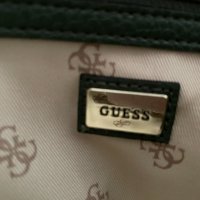 Дамска кожена чанта Guess, снимка 2 - Чанти - 39218432