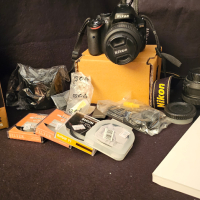 Фотоапарат Nikon D5100 заедно с 3 обектива и пълен комплект аксесоари, снимка 1 - Фотоапарати - 44738032