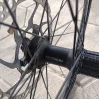 капла 29'' задна Shimano FH-M4050 + диск шимано 180мм., снимка 4 - Части за велосипеди - 44340330