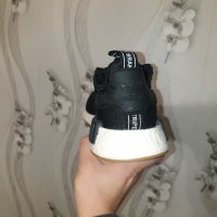  ADIDAS NMD R1 GUM SOLE  номер 44-44 2/3 оригинални маратонки , снимка 11 - Маратонки - 41497451