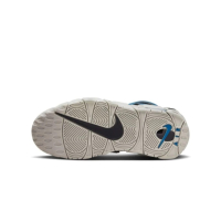 Спортни обувки Nike AIR, снимка 3 - Маратонки - 44823667