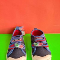Английски детски кецки-PJ MASKS, снимка 2 - Детски обувки - 41543847