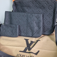 Мъжка чанта Louise Vuitton , снимка 2 - Чанти - 44568247