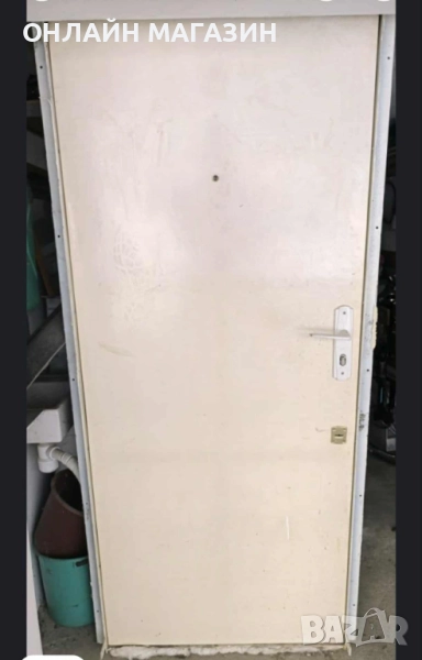 Масивна метална външна врата с рамка., снимка 1