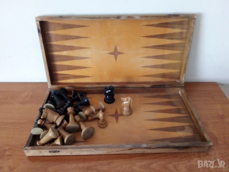 Табла и шах дъска с фигури, снимка 1