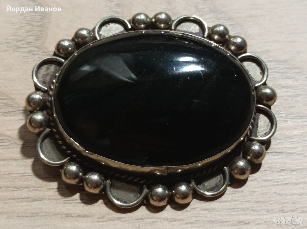 Сребърна брошка с камък , снимка 1