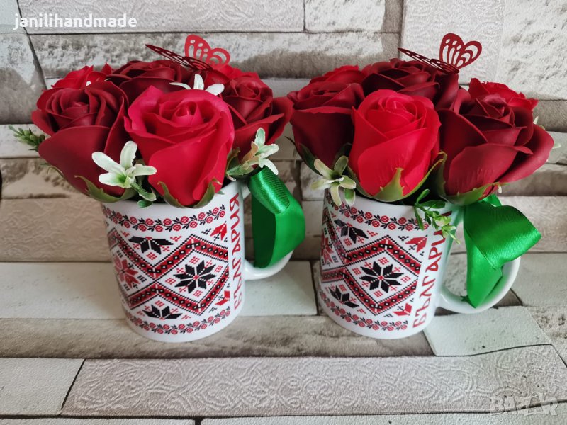 Чаша с рози, народни мотиви, шевици, снимка 1