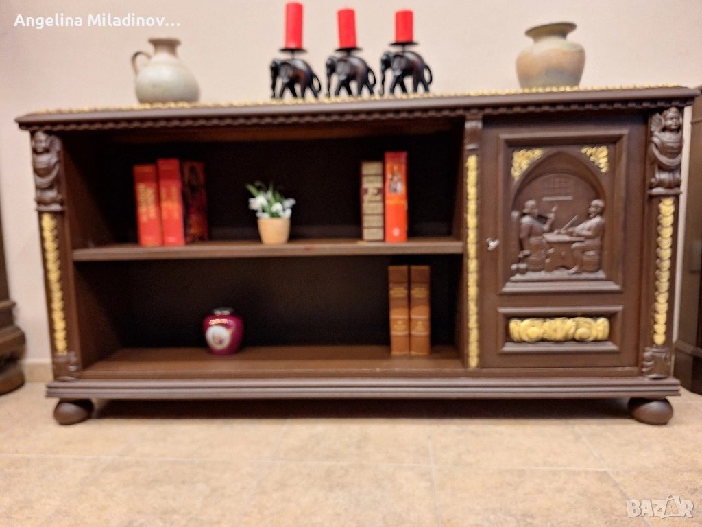 Комод, скрин, библиотека с богата дърворезба , снимка 1