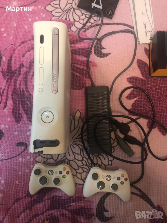 Продавам Xbox 360 + 2 контролера, снимка 1