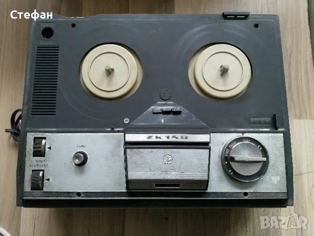 Лампов магнетофон ZK 140, снимка 2 - Радиокасетофони, транзистори - 48692525