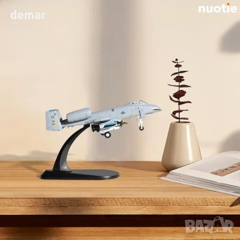 NUOTIE 1/100 A-10 Thunderbolt II (Warthog)-предварително сглобен метален модел на самолет - VX-23, снимка 6 - Други ценни предмети - 50322017