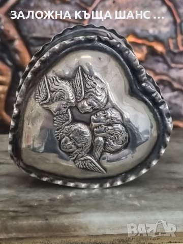 Антична английска сребърна кутия във формата на сърце - Ангелите На Рейнолд , снимка 2 - Антикварни и старинни предмети - 41414738