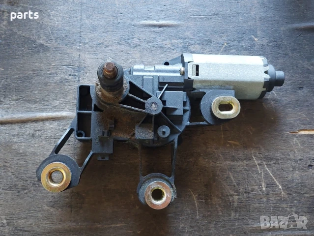 Моторче Задна Чистачка Форд Фиеста 5
- 404736B - 2S61A17K441AB
- D25LA, снимка 4 - Части - 50637439