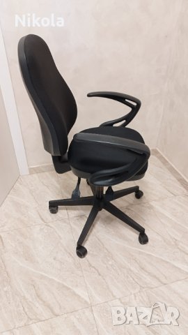 Офис стол на колеца с подлакътници с конткол на 3 позиции, снимка 8 - Столове - 42045550