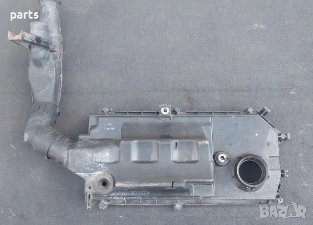 Горна Част Филтърна Кутия и Въздуховод VW Голф 4 N:5218 (2)
- 036129611AA - 036129620C
- 1J0129594C, снимка 2 - Части - 50104426