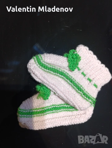 Ръчно плетени бебешки терлички