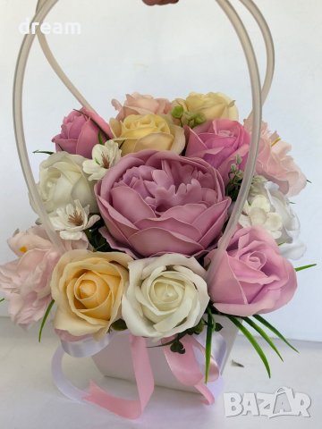 Кошничка аранжирана със сапунени цветя, снимка 10 - Подаръци за жени - 40911647