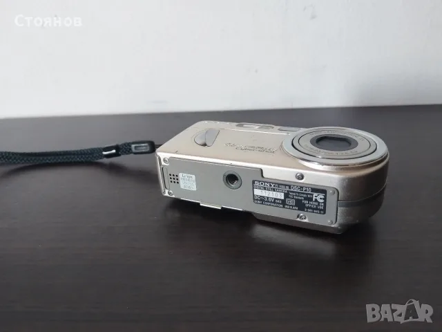Камера SONY Cyber-shot DSC-P10 Japan , снимка 12 - Фотоапарати - 55986380