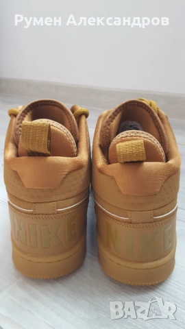 Кафяви зимни кецове Nike Court Borough Mid Winter за момче с р-р 41, снимка 4 - Кецове - 53434310