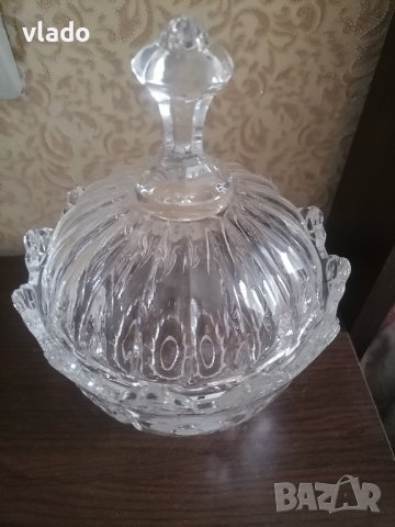Кристална бомбониера , снимка 2 - Прибори за хранене, готвене и сервиране - 41876436