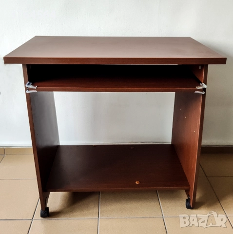 Компактно бюро на колелца, снимка 2 - Бюра - 51919339