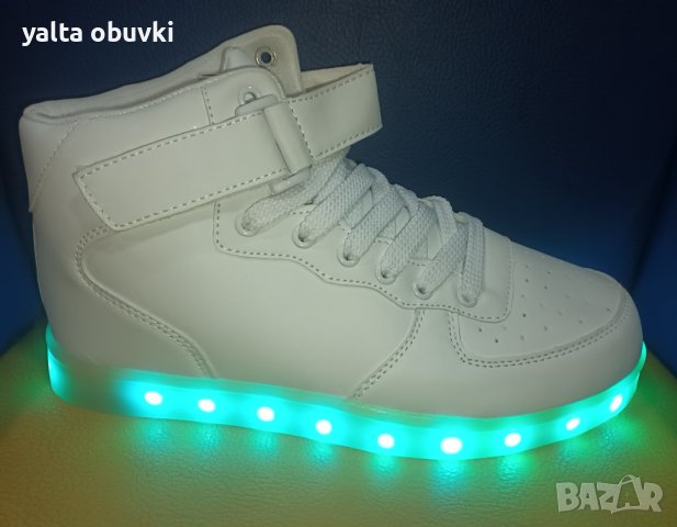 Светещи кецове с USB зарядно