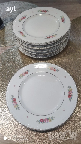 12 бр. Гръцки Порцеланови Чинии KERAMIKOS със Златен Кант