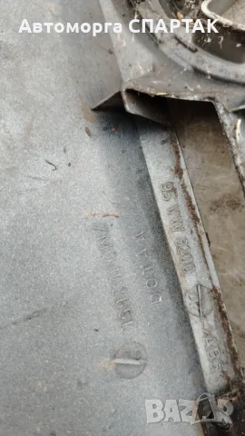 Volkswagen Sharan Предна решетка 95VW8200 7M0853651, снимка 2 - Части - 48252641