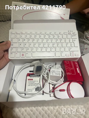 Компютър Rasberry Pi 400, снимка 2 - Работни компютри - 51298674