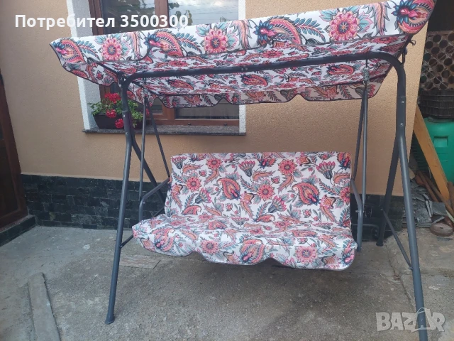 Градинска люлка неупотребявана