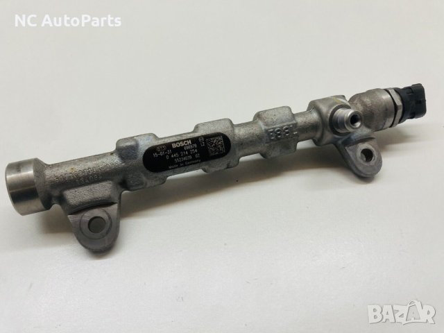 Горивна рейка за JEEP RENEGATE 1.6 дизел 120 коня EJK 55234039 0445214254 BOSCH 2016