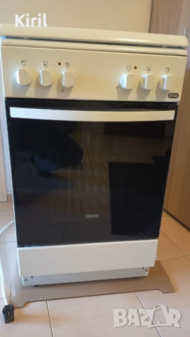 Продавам готварска печка ZANUSSI