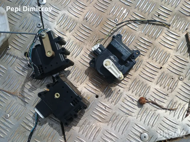 Моторче клапа парно за Mazda 3 Hatchback I (10.2003 - 12.2009) 2.0, 150 к.с., № 861000-0980, снимка 2 - Части - 47499875