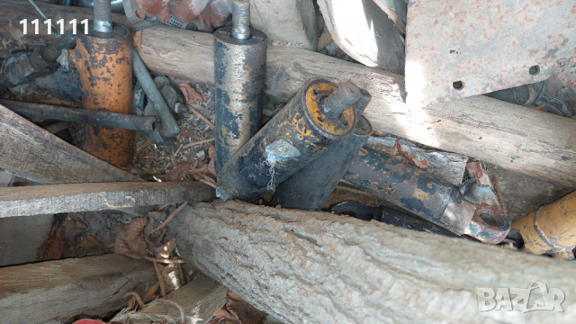 Продавам хидравлични цилиндри  52см. обща дължина,  140см. и други , снимка 6 - Селскостопанска техника - 17670149