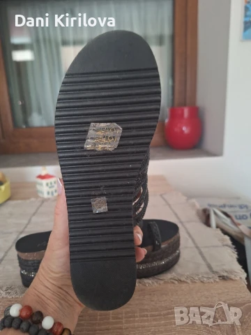 Нови дамски чехли, снимка 4 - Чехли - 50530451