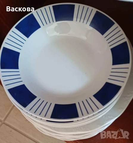 Български порцеланови чинии, снимка 2 - Сервизи - 50780785