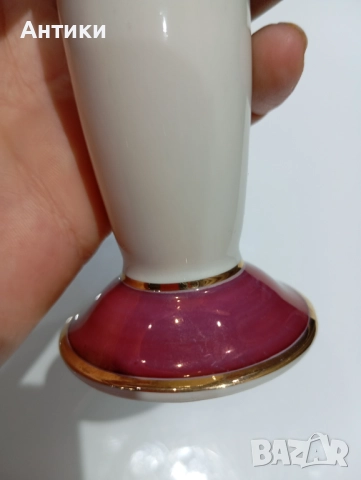 Порцеланова красива стара ваза маркирана , снимка 10 - Вази - 52564147
